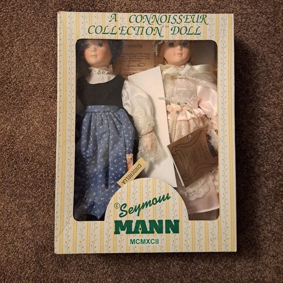 NIB Vintage Seymour Mann Connoisseur Collection doll set featuring 2 dolls - Picture 12 of 12